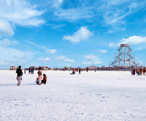 KUTCH: WHITE DESERT WONDERS AND COASTAL BLISS